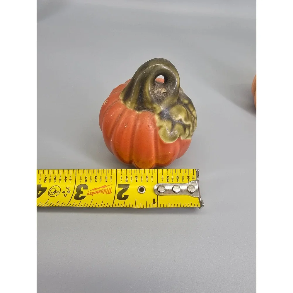 1 Pumpkin Shaker Small Excellent Orange Ceramic Fall Harvest Thanksgiving Decor